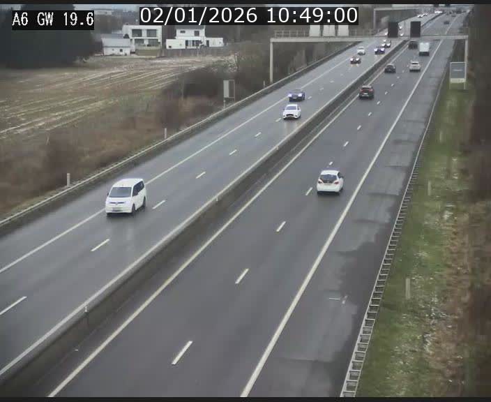Traffic live webcam Luxembourg - Steinfort - A6 - BK 19.6 - direction Belgique