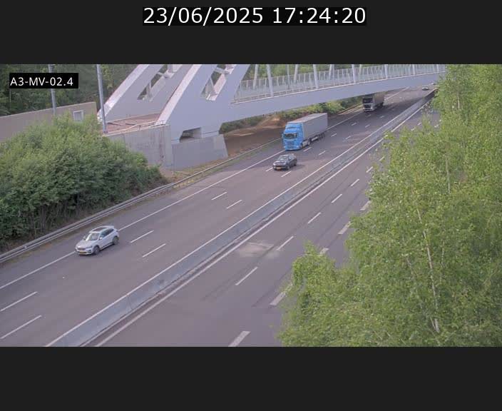 Webcam autoroute de la France (A3) au Luxembourg à Fentange, à proximité de la Croix de Gasperich. Vue orientée vers la Cloche d'Or