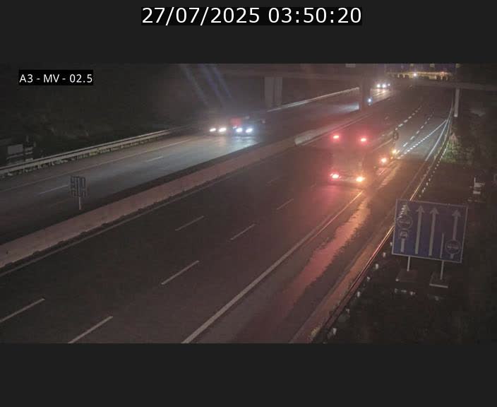 Webcam autoroute A3 au Luxembourg à proximité de la Croix de Gasperich. Vue orientée vers Luxembourg