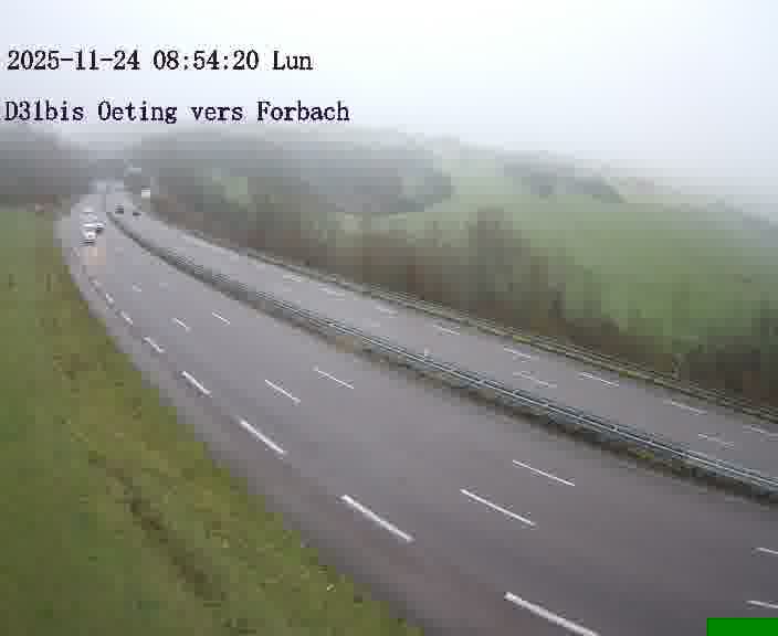 Caméra routière située sur D31bis (France) à Oeting, orientée vers Forbach, surveillant en continu la circulation locale et régionale.
