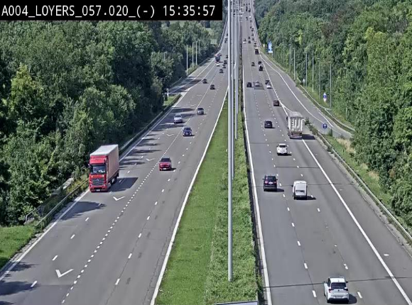 Webcam E411 au niveau du viaduc de Beez à Loyers, entre Champion et Warissoulx. Vue orientée vers Bruxelles