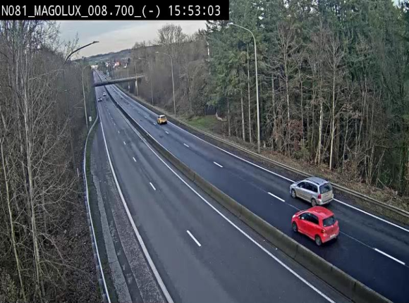 Webcam sur la N81 (E411) à hauteur de la jonction avec la N883. Vue orientée vers Arlon