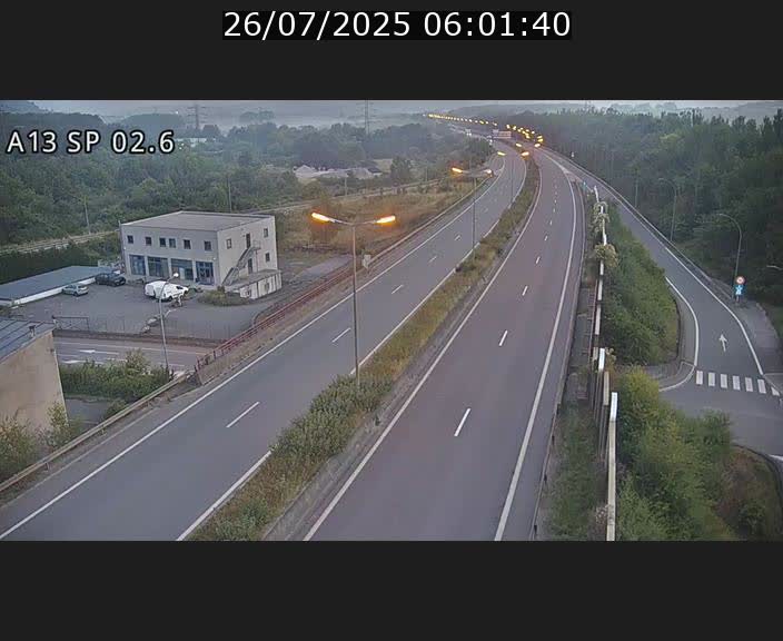 Traffic live webcam Luxembourg Sanem - A13 direction Pétange - BK 2.6