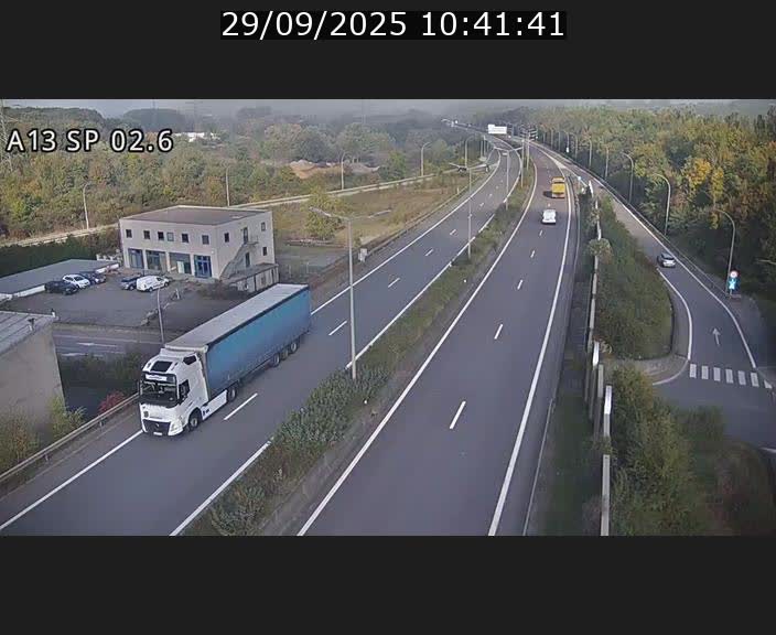 Traffic live webcam Luxembourg Sanem - A13 direction Pétange - BK 2.6