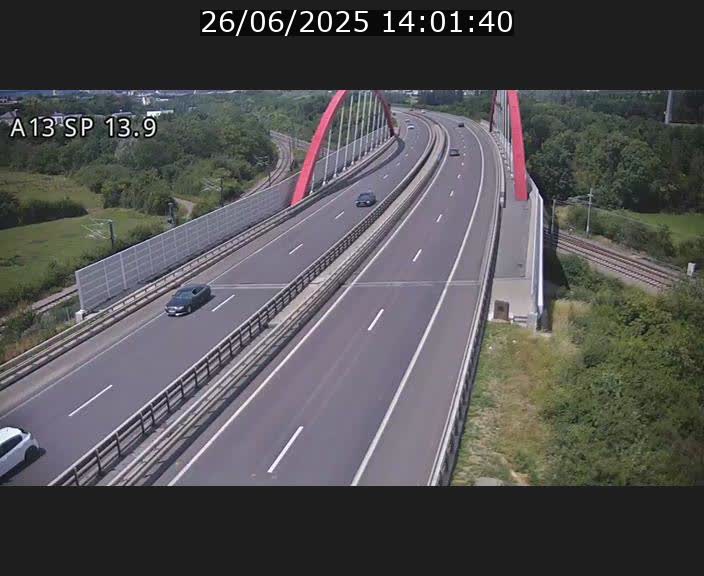Traffic live webcam Luxembourg Kayl - A13 direction Esch-sur-Alzette/Luxembourg-ville - BK 13.9