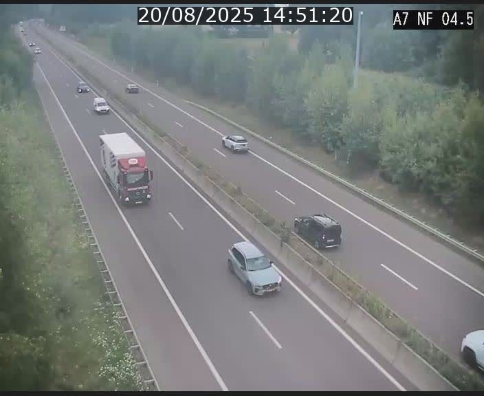 Caméra autoroute Luxembourg A7 - Passage à gibier Rëngelbour - direction Tunnel Grouft