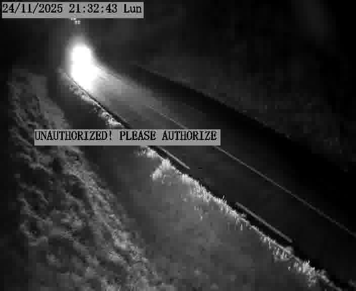 Webcam installée le long de D955 (France) à Amelécourt, pointée vers Metz, utile pour suivre précisément les conditions de trafic.