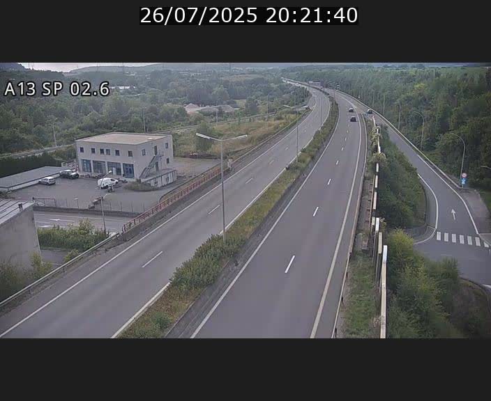 Traffic live webcam Luxembourg Sanem - A13 direction Pétange - BK 2.6