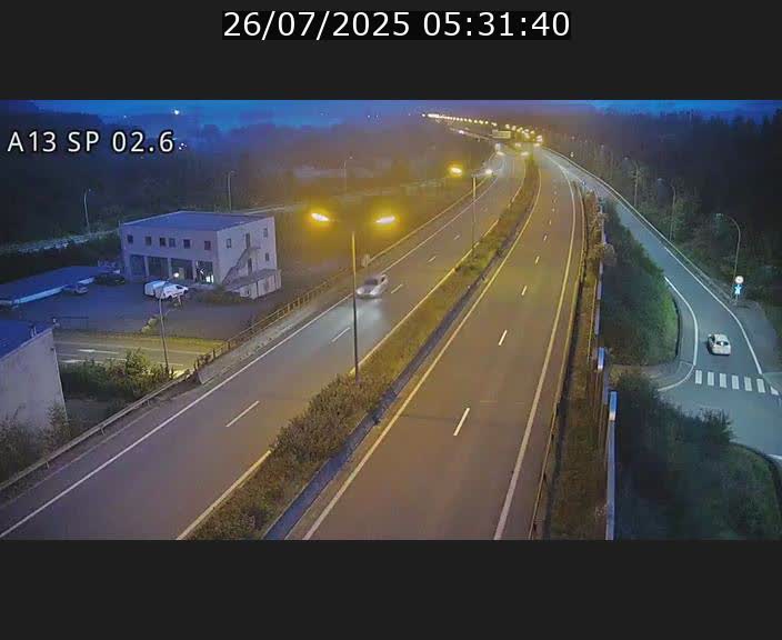 Traffic live webcam Luxembourg Sanem - A13 direction Pétange - BK 2.6