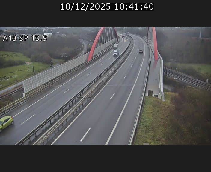 Traffic live webcam Luxembourg Kayl - A13 direction Esch-sur-Alzette/Luxembourg-ville - BK 13.9
