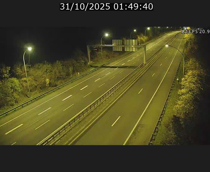 Traffic live webcam Luxembourg Croix de Bettembourg, rond-point d'Hellange - A13 direction Allemagne - BK 20.9