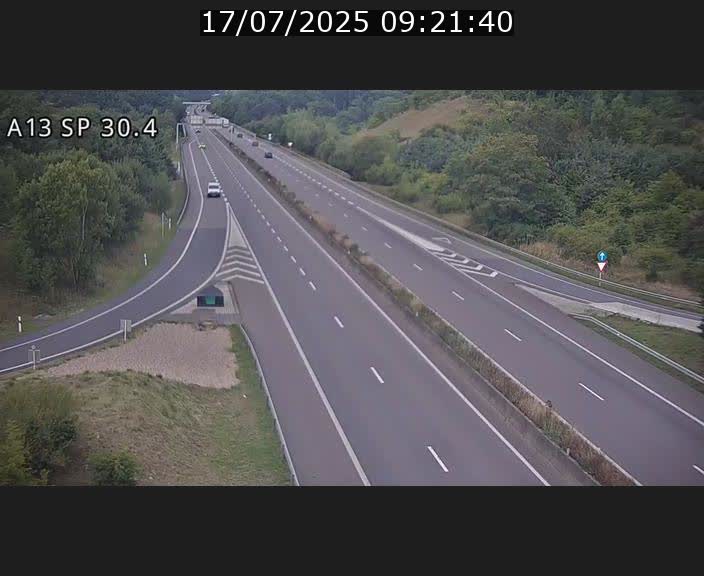 Traffic live webcam Luxembourg Altwies - A13 direction Luxembourg-ville - BK 30.4