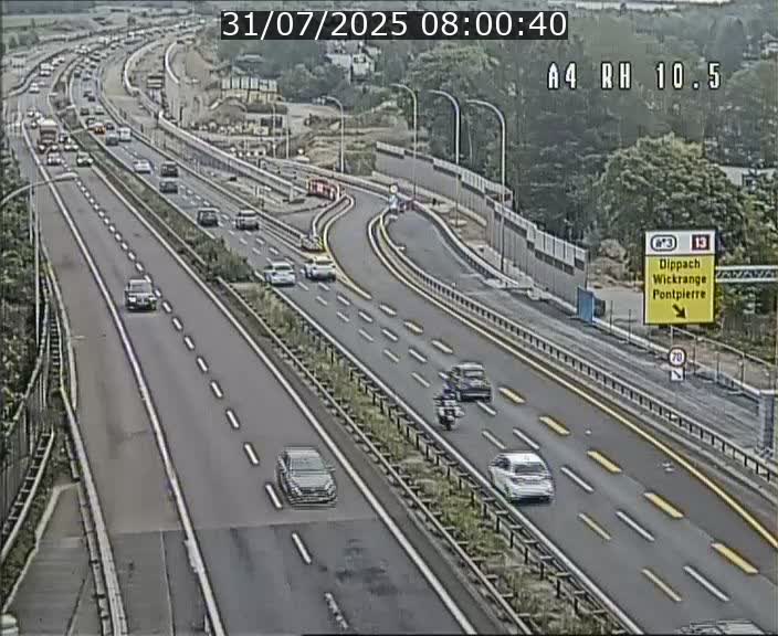 Traffic live webcam Luxembourg Pontpierre - A4 - BK 10.5 - direction Luxembourg
