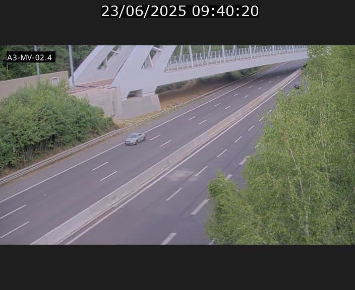 Webcam autoroute de la France (A3) au Luxembourg à Fentange, à proximité de la Croix de Gasperich. Vue orientée vers la Cloche d'Or