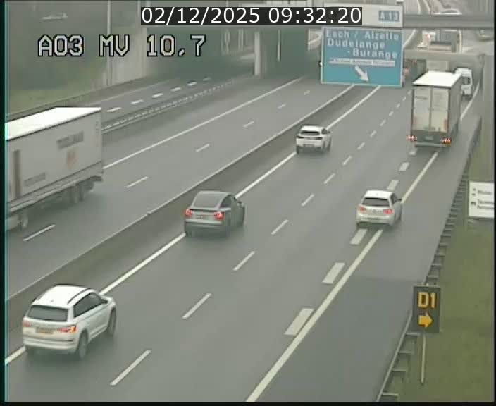 Traffic live webcam Luxembourg Croix de Bettembourg - A3 - BK 10.7 - direction France