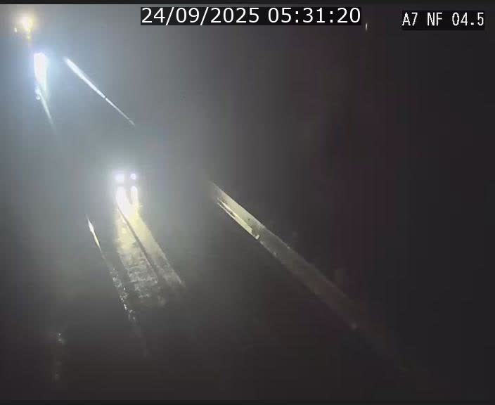 Caméra autoroute Luxembourg A7 - Passage à gibier Rëngelbour - direction Tunnel Grouft