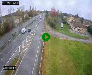 Vue en direct de l'autoroute A10 grâce à un drône situé au-dessus du péage de Virsac