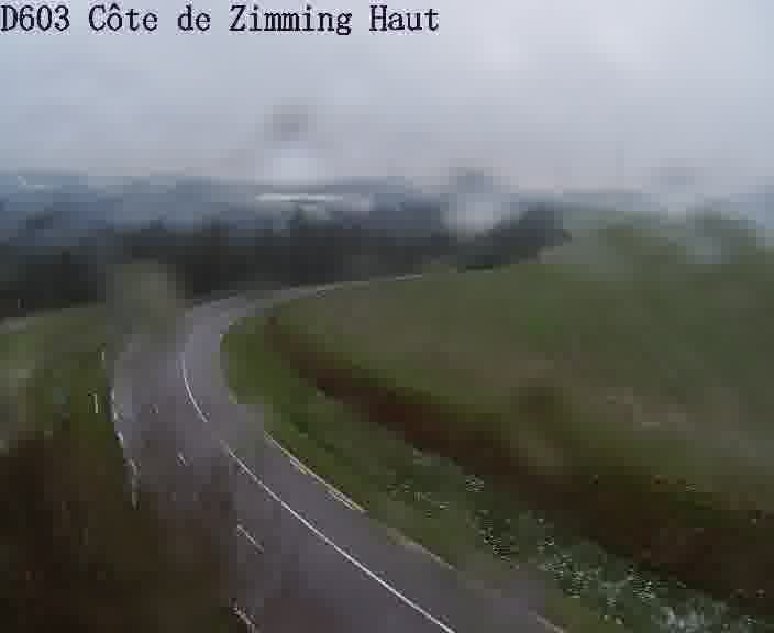 Webcam sur la D603 située en haut de la Côte de Zimming. Vue orientée vers Saint-Avold.
