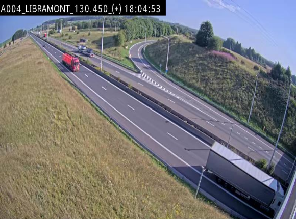 Webcam à Libramont sur l'E411 à la jonction avec la N89 menant vers Bouillon et la France. Vue orientée vers Arlon
