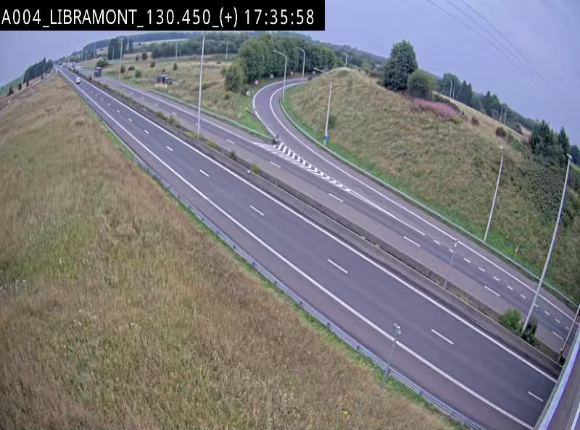 Webcam à Libramont sur l'E411 à la jonction avec la N89 menant vers Bouillon et la France. Vue orientée vers Arlon