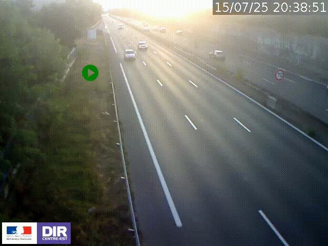 Webcam à Bron sur l'A43 à la jonction avec le boulevard périphérique de Lyon (D383). Vue orientée vers Lyon