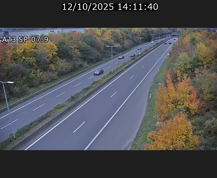 Traffic live webcam Luxembourg Jonction Lankelz - A13 direction Pétange - BK 7.9