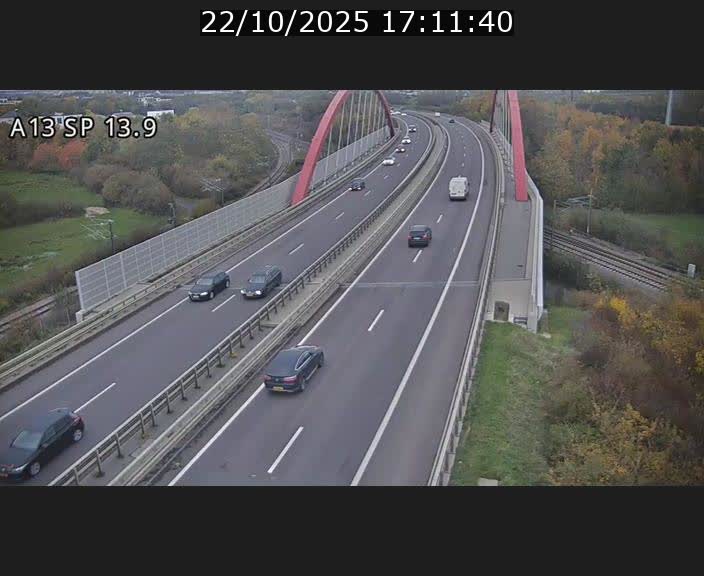 Traffic live webcam Luxembourg Kayl - A13 direction Esch-sur-Alzette/Luxembourg-ville - BK 13.9