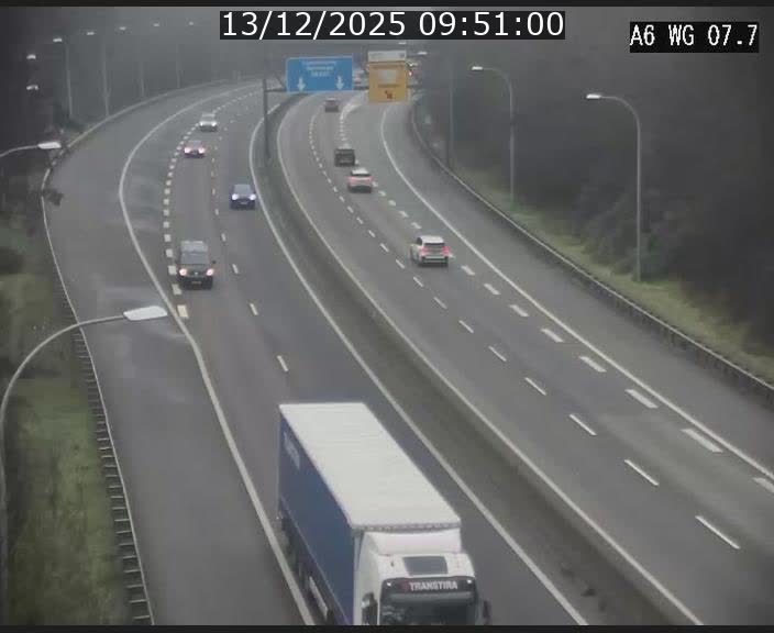 Traffic live webcam Luxembourg - Bridel - A6 - BK 7.7 - direction Belgique