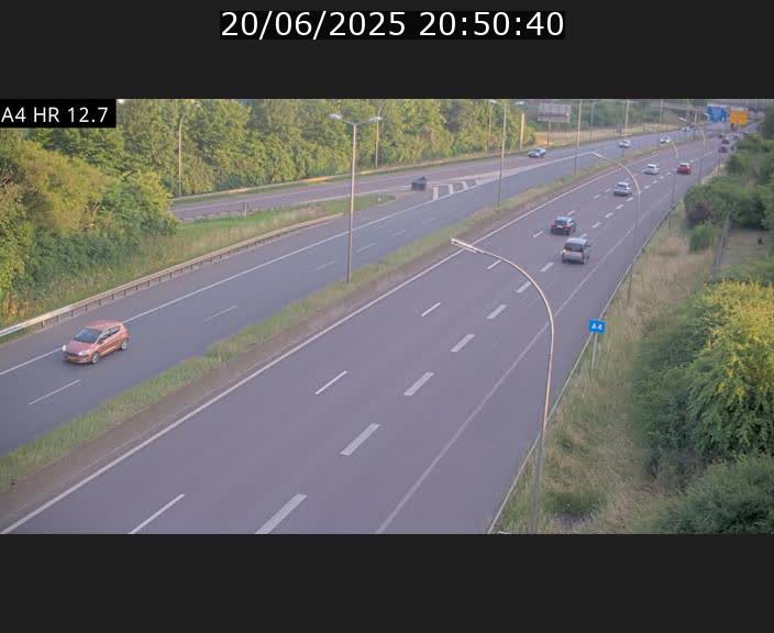 Traffic live webcam Luxembourg Esch sur Alzette - A4 - BK 12.7 - direction Esch-Belval
