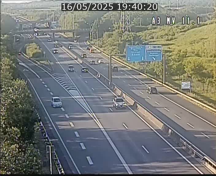Traffic live webcam Luxembourg Croix de Bettembourg A3 - BK 11.1 - direction Luxembourg-ville