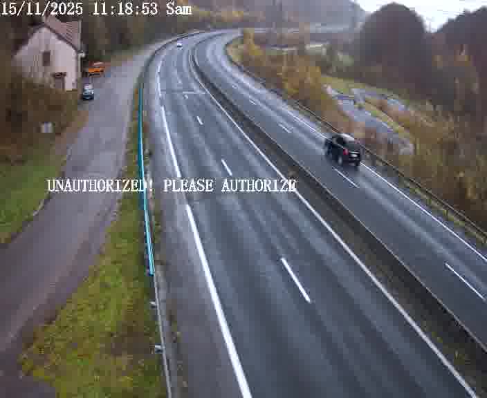 Webcam sur la D910 située dans la Côte des 4 vents. Vue orientée vers le bas, vers Saint-Avold.