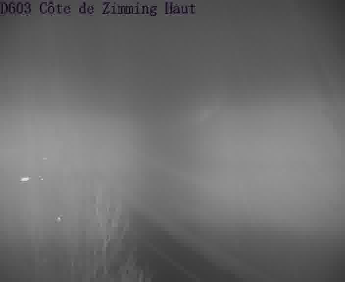 Webcam sur la D603 située en haut de la Côte de Zimming. Vue orientée vers Saint-Avold.