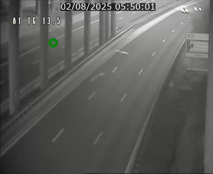 Traffic live webcam Luxembourg Senningen - A1 direction Luxembourg - BK 13.5