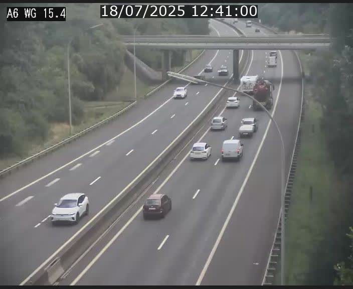 Traffic live webcam Luxembourg Capellen - A6 - BK 15.4 - direction Luxembourg/France/Allemagne