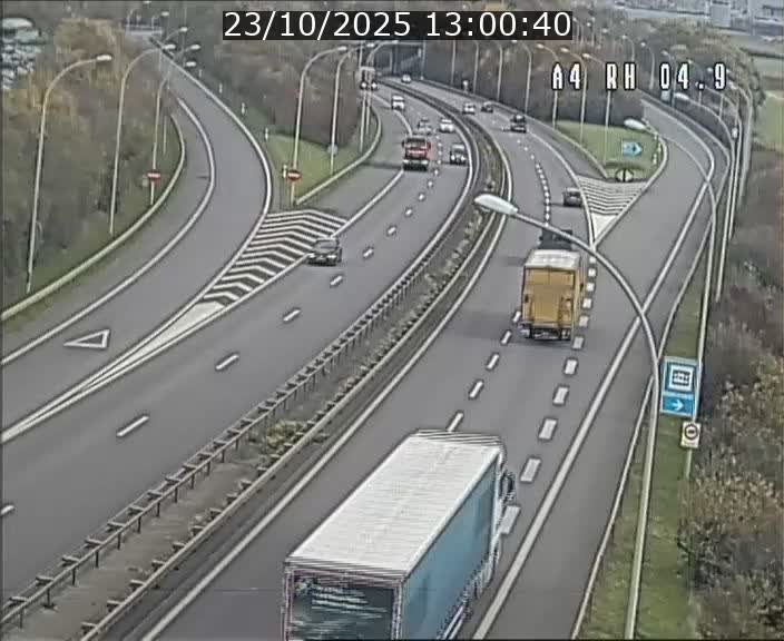 Traffic live webcam Luxembourg Leudelange - A4 - BK 4.9 - direction Luxembourg