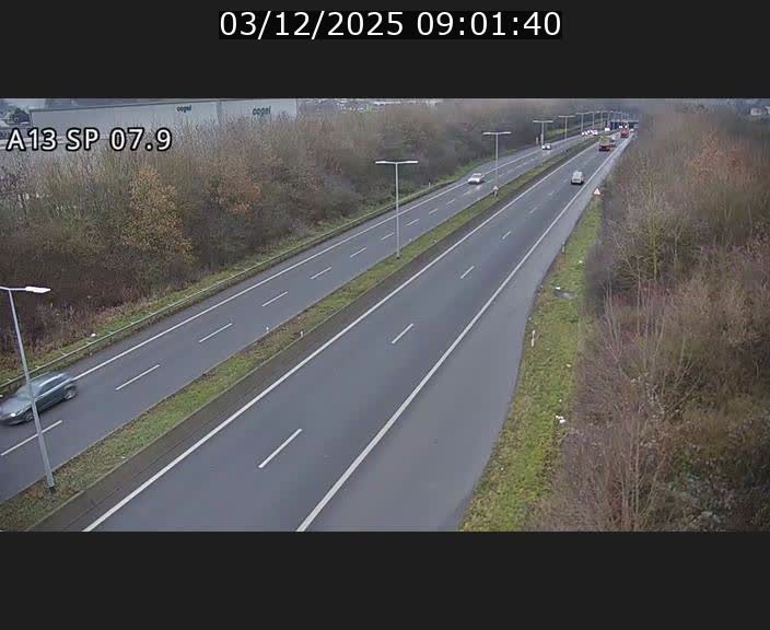 Traffic live webcam Luxembourg Jonction Lankelz - A13 direction Pétange - BK 7.9