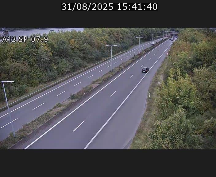 Traffic live webcam Luxembourg Jonction Lankelz - A13 direction Pétange - BK 7.9