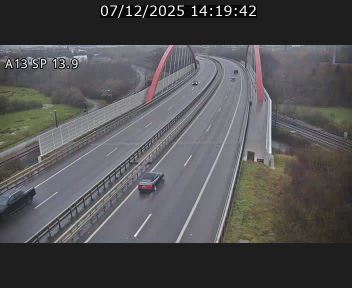 Traffic live webcam Luxembourg Kayl - A13 direction Esch-sur-Alzette/Luxembourg-ville - BK 13.9