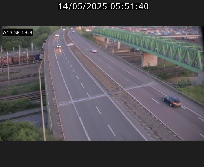 Traffic live webcam Luxembourg Croix de Bettembourg - A13 direction Esch-sur-Alzette - BK 19.8