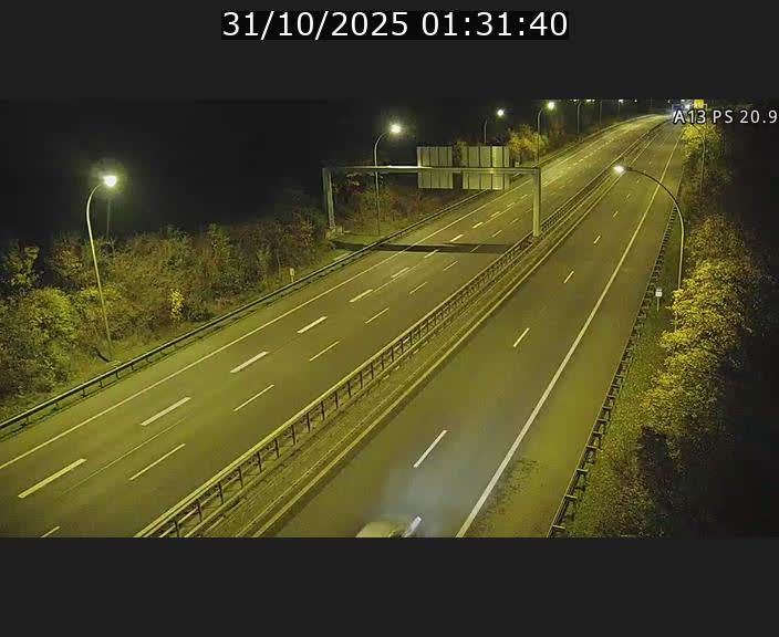 Traffic live webcam Luxembourg Croix de Bettembourg, rond-point d'Hellange - A13 direction Allemagne - BK 20.9