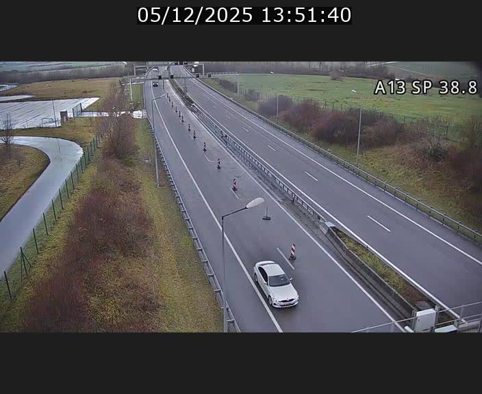 Webcam autoroute A13 à l'entrée ouest du tunnel Markusbierg à Schengen. Vue orientée vers le tunnel et l'Allemagne