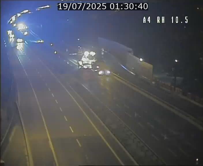 Traffic live webcam Luxembourg Pontpierre - A4 - BK 10.5 - direction Luxembourg