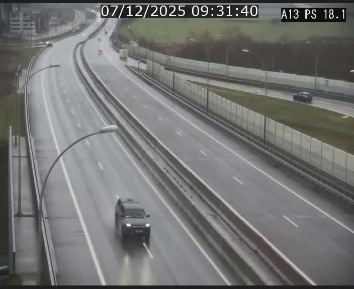Traffic live webcam Luxembourg Dudelange - A13 direction Croix de Bettembourg - BK 18.1