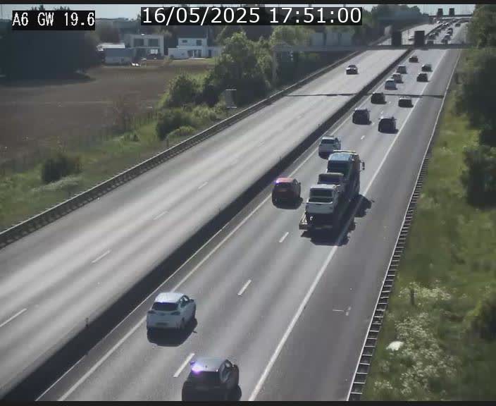 Traffic live webcam Luxembourg - Steinfort - A6 - BK 19.6 - direction Belgique