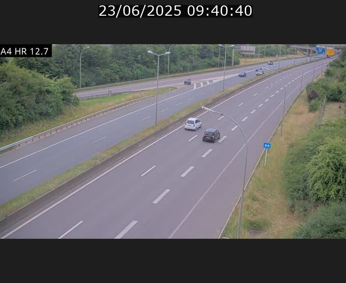 Traffic live webcam Luxembourg Esch sur Alzette - A4 - BK 12.7 - direction Esch-Belval
