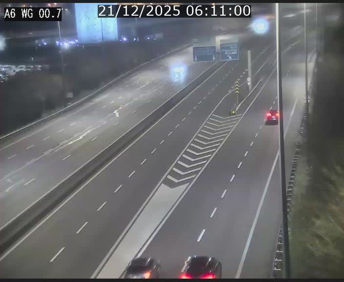 Traffic live webcam Luxembourg Croix de Cessange - A6 - BK 0.7 - direction A3 France