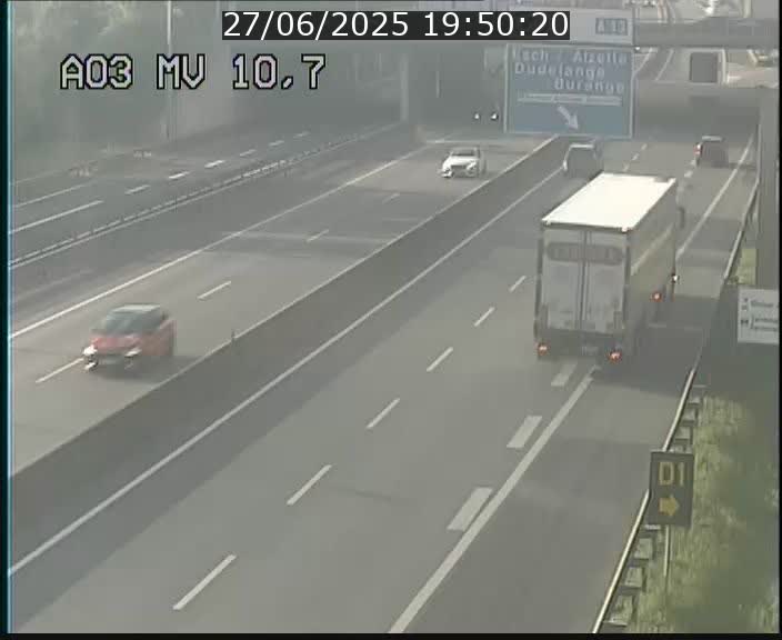 Traffic live webcam Luxembourg Croix de Bettembourg - A3 - BK 10.7 - direction France
