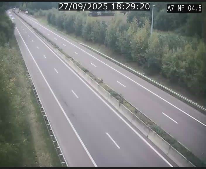 Caméra autoroute Luxembourg A7 - Passage à gibier Rëngelbour - direction Tunnel Grouft