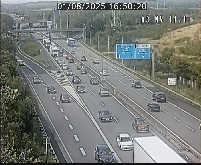 Traffic live webcam Luxembourg Croix de Bettembourg A3 - BK 11.1 - direction Luxembourg-ville