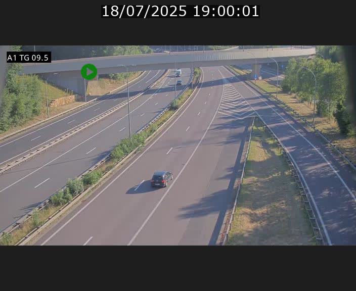 Traffic live webcam Luxembourg Jonction Grünewald - A1 direction Luxembourg-ville - BK 9.5